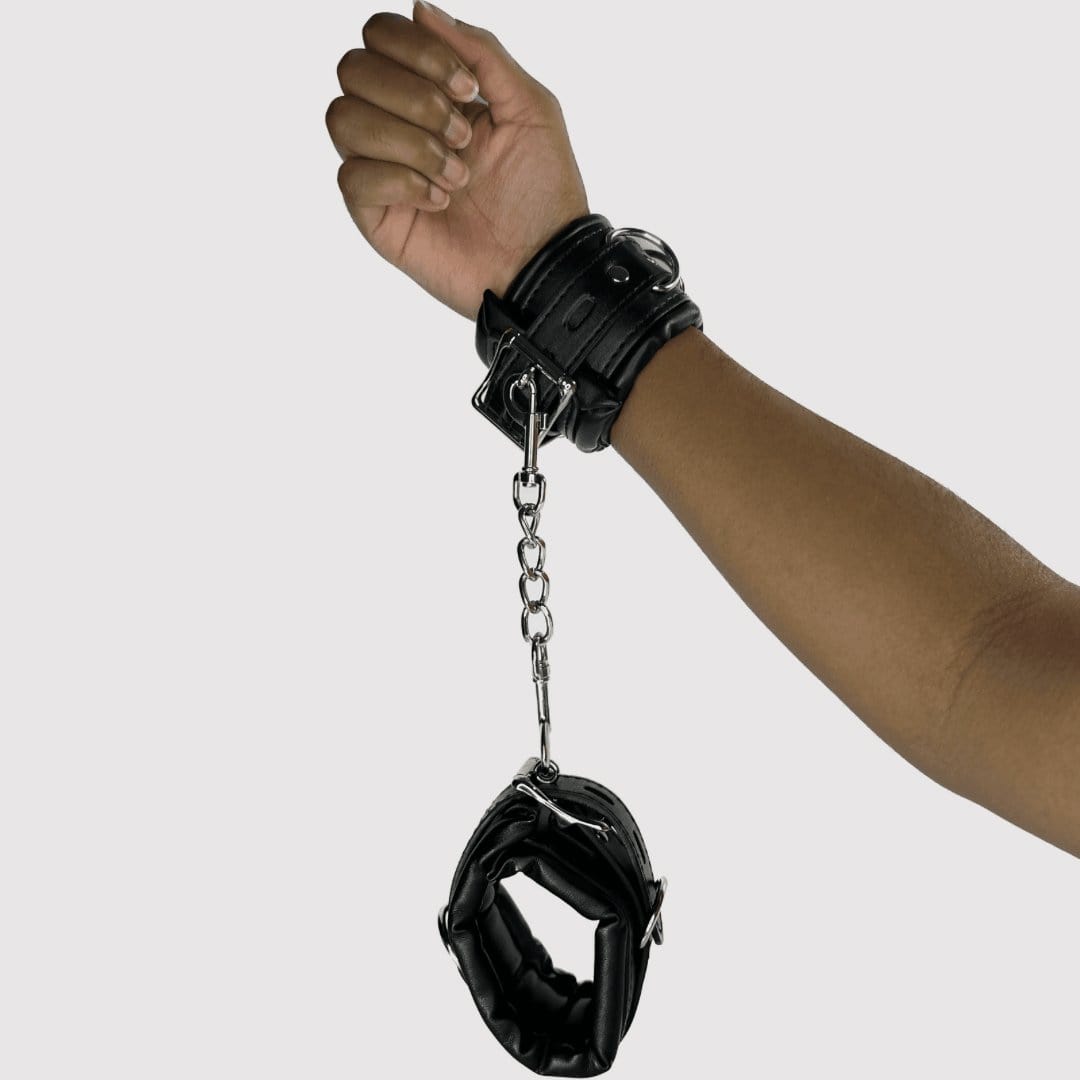 Leather Handcuffs – Plumtoy